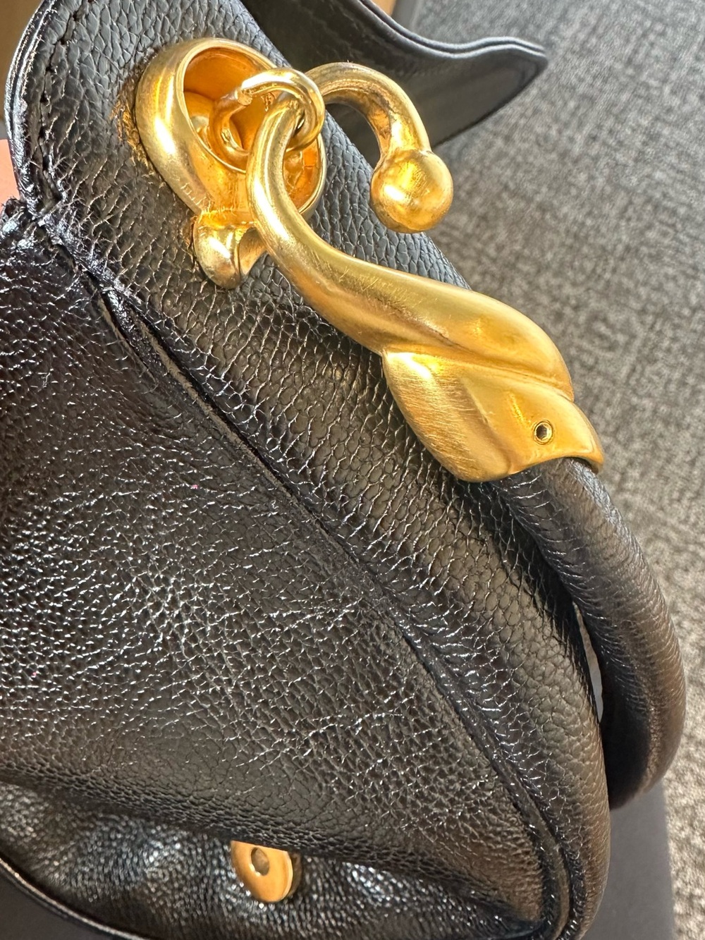 Gabrielle de Vecchi Black Leather Crescent Crossbody with Gold Hardware - Picture 5 of 10